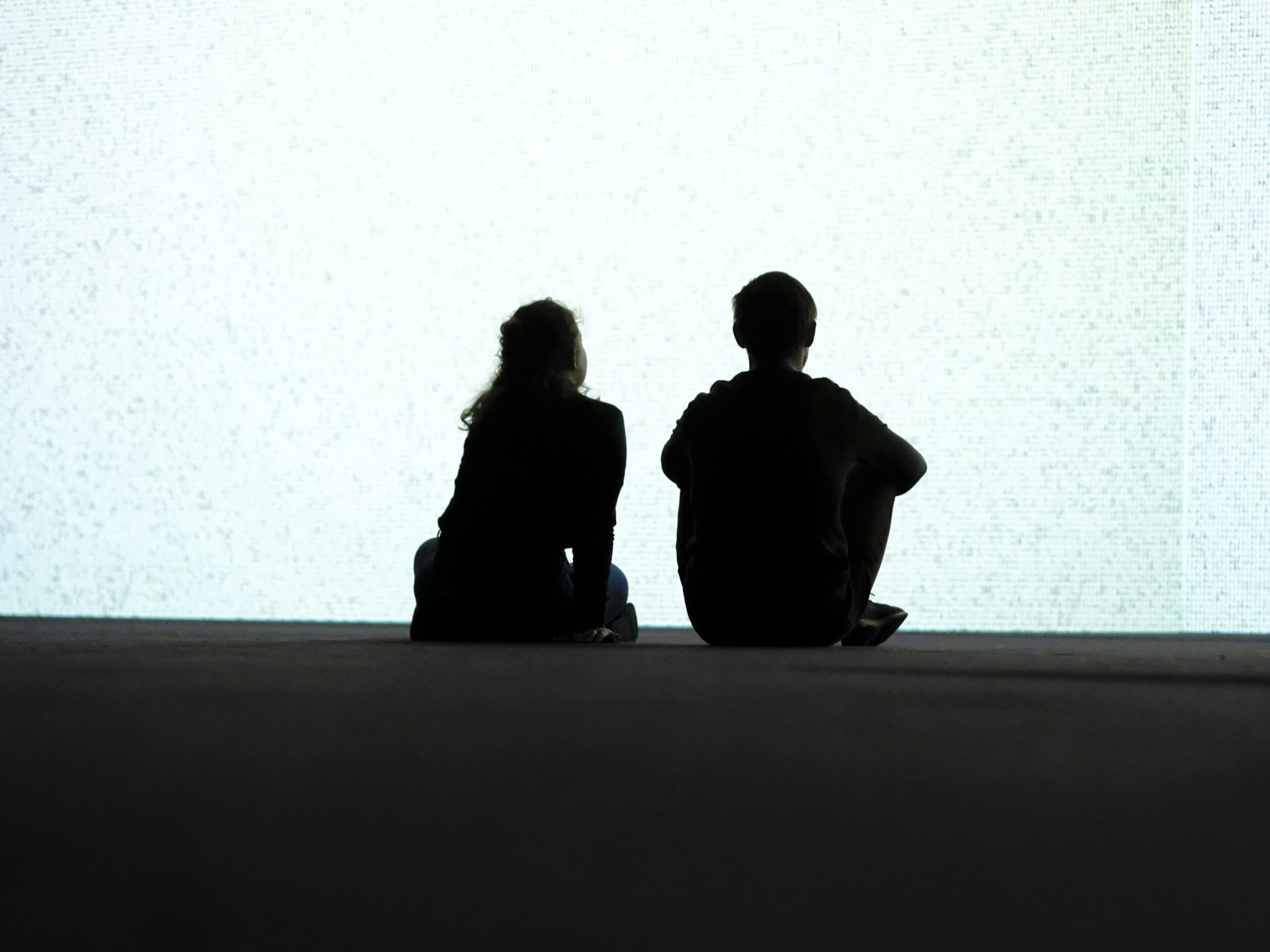 夜のシルエット